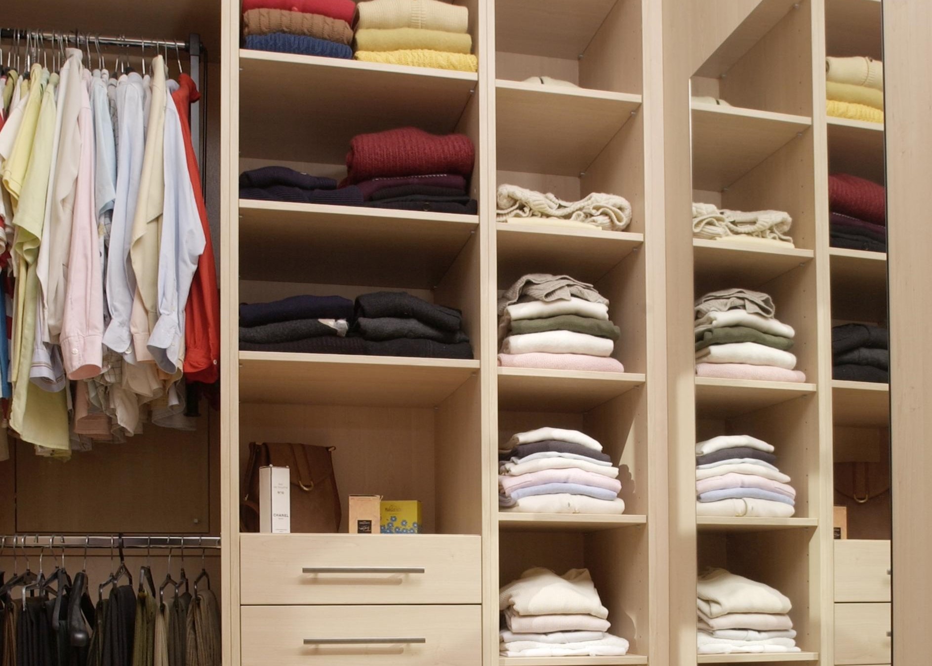 Optimisez votre routine matinale avec une armoire dressing organisée -  Mobibam